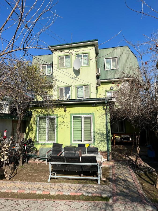 Anisa- Hostel Duszanbe Zewnętrze zdjęcie
